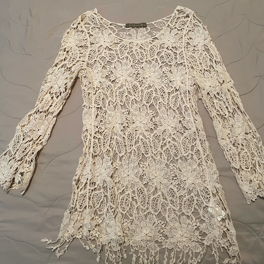 Chic nude blouse.. Beautiful details